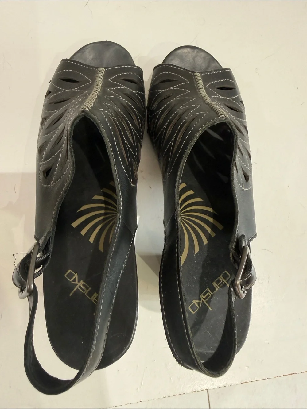 Dansko Black Leather Cutout Slingback Sandals size 40